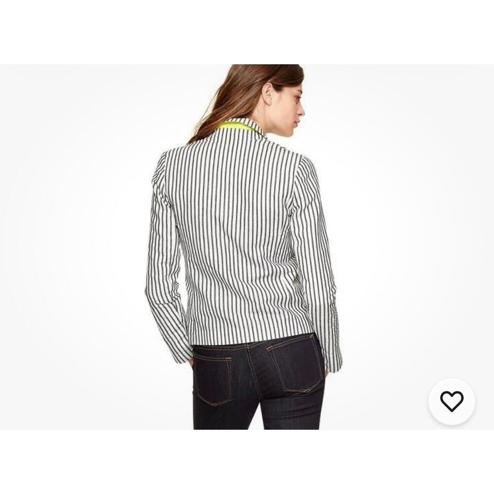 GAP Jacket 6 WASHED LINEN
Unstructured STRIPED Blazer
Navy White 2-Button size 8 - Picture 2 of 9